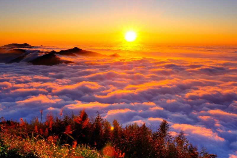 Mặt trời lặn mấy giờ​